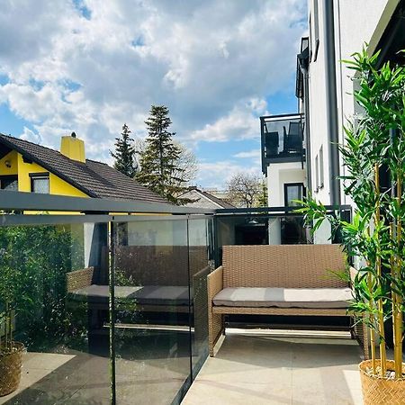 Sunny Modern Apartment With Balcony - Free Parking เวียนนา ภายนอก รูปภาพ